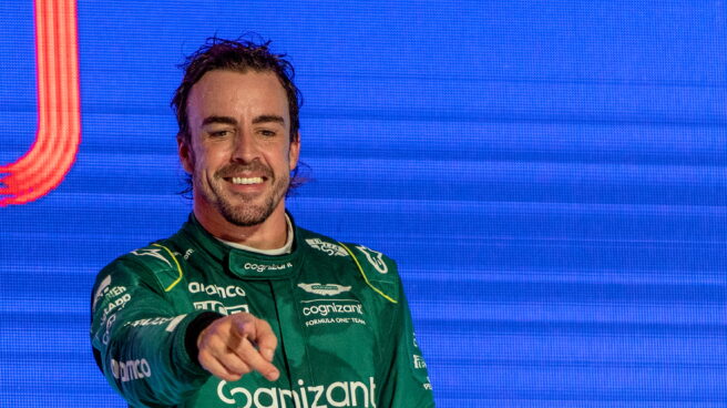 Fernando Alonso, en el podio de Arabia Saudí. Fernando Alonso, en el podio de Arabia Saudí.