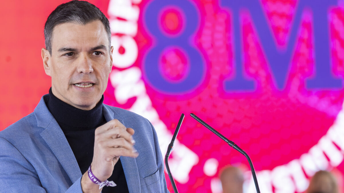 El secretario general del PSOE y presidente del Gobierno, Pedro Sánchez, durante el acto por el Día de la Mujer, este 4 de marzo de 2023 en el Pabellón de Convenciones de la Casa de Campo de Madrid.