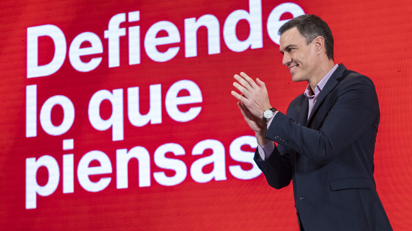 El secretario general del PSOE y presidente del Gobierno, Pedro Sánchez, durante la clausura de la convención municipal del partido en Andalucía, en el Campus de El Carmen de la Universidad de Huelva, este 11 de marzo de 2023.