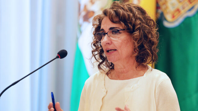Hacienda tramita el impuesto mínimo global del 15% en Sociedades tras la marcha de Ferrovial a Países Bajos La ministra de Hacienda y Función Pública, María Jesús Montero, ha anunciado este viernes en Granada que la Agencia Tributaria instalará en la capital granadina su cuarto Centro de Administración y Asistencia Digital Integrada (ADI) de España