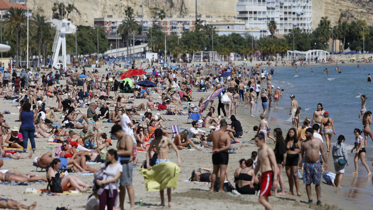 Disminuyen las temperaturas en casi toda España, pero se mantienen los 30 grados en el Levante
