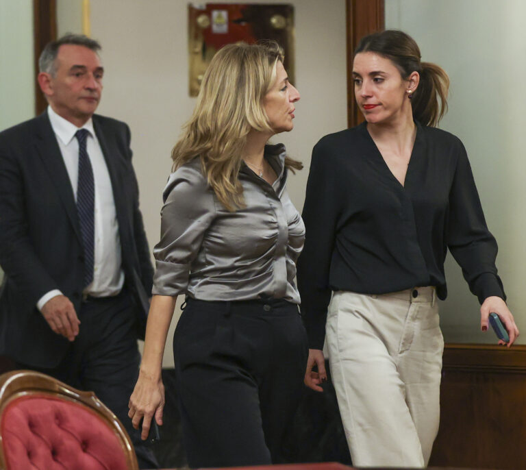 Decepción en el PSOE con Yolanda Díaz por el 'sí es sí': "Irene Montero manda más que ella"