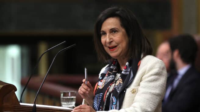 El PP apoya a Robles en el Congreso entre los ataques de Podemos por el envío de armas a Ucrania La ministra de Defensa, Margarita Robles, ha asegurado este miércoles en el Pleno del Congreso que España no va enviar aviones de combate a Ucrania, entre otras cosas porque ese país quiere un modelo, el F16, que nuestro país no tiene.