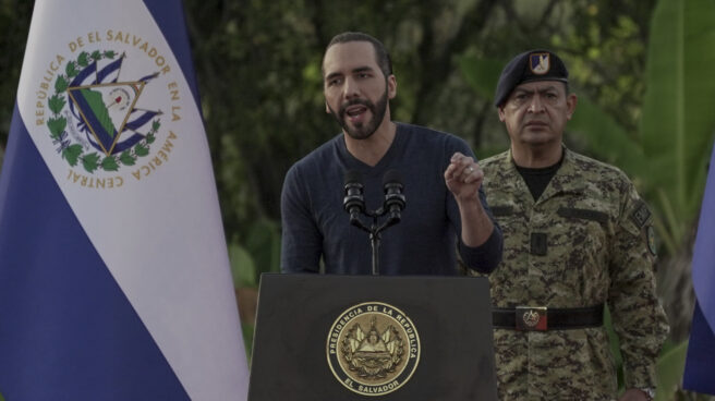 Bukele habla a las FFAA Nayib Bukele, presidente de El Salvador