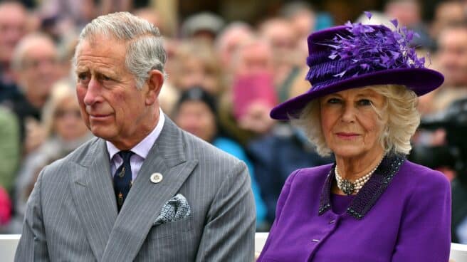 Carlos III de Inglaterra y su esposa Camilla Carlos III y Camilla