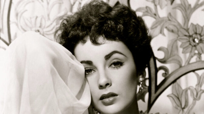 Elizabeth Taylor, la sex symbol que se convirtió en la primera estrella activista 