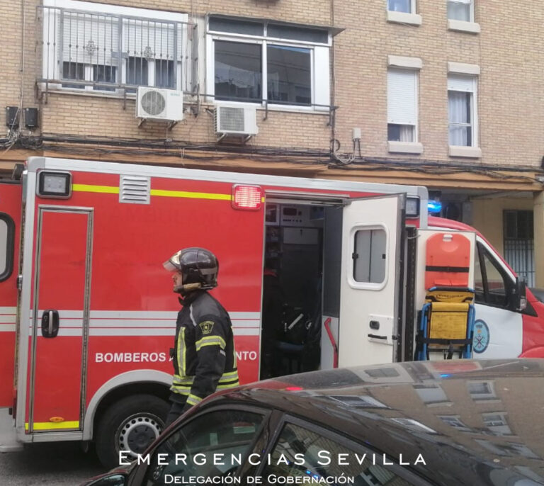 Una niña de 4 años en estado grave tras el incendio de su vivienda en Sevilla