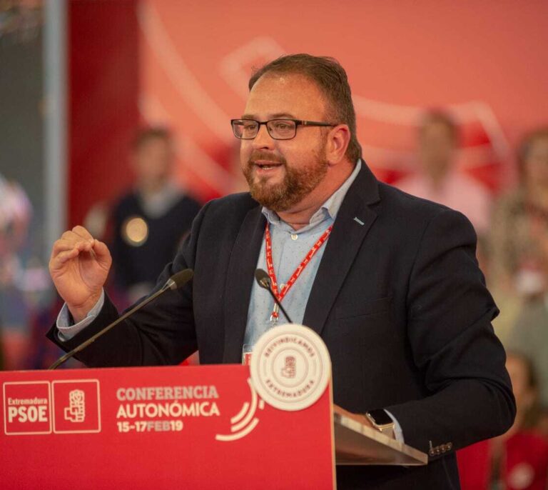 'Pillada' al alcalde de Mérida: "El que denuncie al ayuntamiento no va a entrar a trabajar más mientras que esté el PSOE"