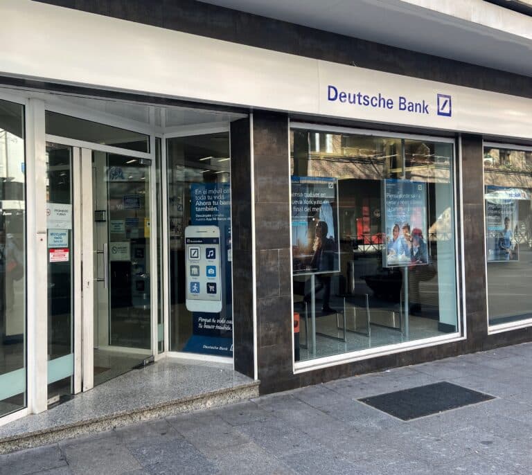 Deutsche Bank prevé que la economía española crecerá un 2,5% en 2023 y  la inflación se mantendrá "firme"