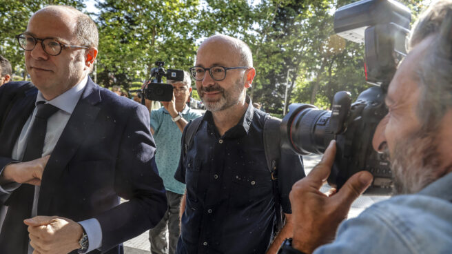 El TSJCV confirma una multa de 16.801 euros a la productora del hermano de Ximo Puig por pactar precios en un concurso Francis Puig, hermano del president de la Generalitat valenciana, acude a declarar por presuntas irregularidades en ayudas concedidas a sus empresa