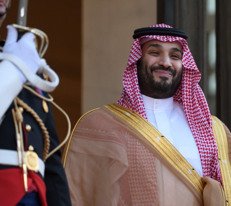 Sangre y petróleo: la implacable lucha  de Mohamed bin Salmán por el poder mundial