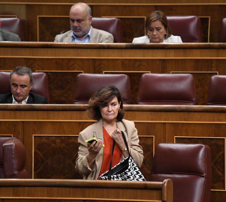 Carmen Calvo, contra Podemos: "Tengo concha para aguantar muchas cosas pero hicieron una intervención pornográfica"
