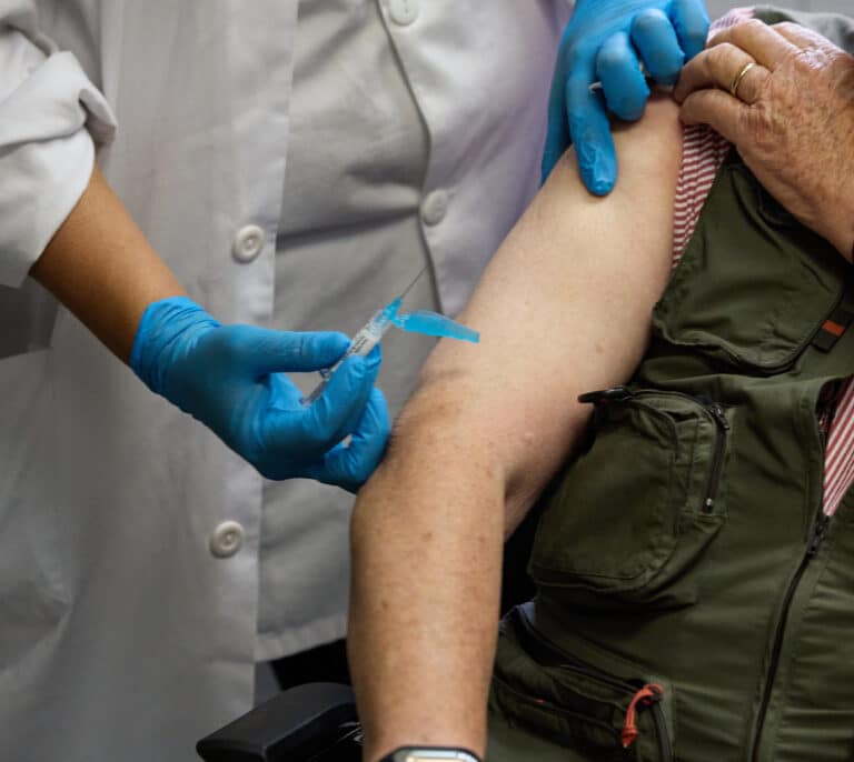 Europa da el visto bueno a Hipra, la primera vacuna española contra el Covid