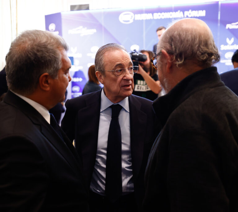 El Real Madrid rompe su silencio por el escándalo Negreira y convoca una Junta urgente para tomar "las acciones oportunas"