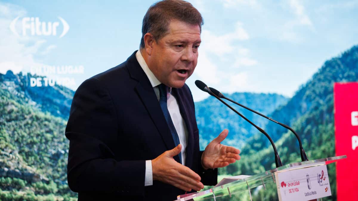 El presidente de Castilla-La Mancha, Emiliano García-Page, en la inauguración del estand de Castilla-La Mancha en Fitur