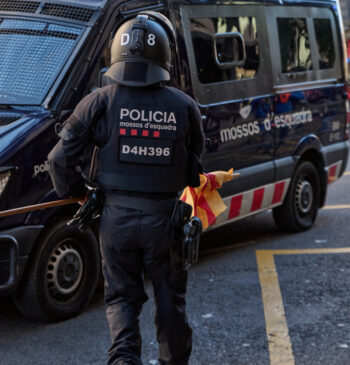 El auto de Juanpere señala "heridas compatibles con el empleo de fuerza [...]