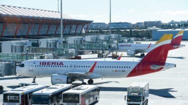 Podemos pide prohibir los vuelos cortos siempre que se pueda ir en tren en menos de 4 horas