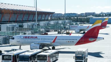 Podemos pide prohibir los vuelos cortos siempre que se pueda ir en tren en menos de 4 horas