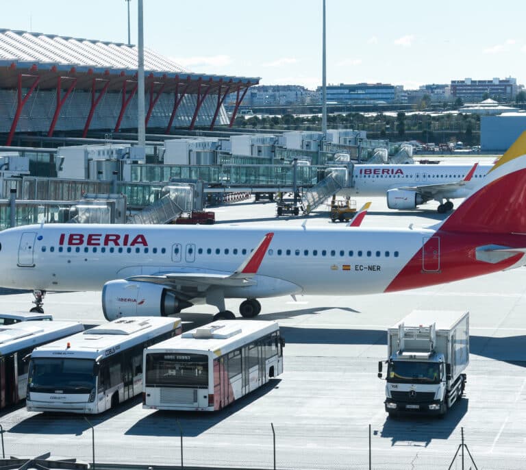 Iberia calcula 1,6 millones más de viajeros para Barajas si Bruselas aprueba la compra de Air Europa