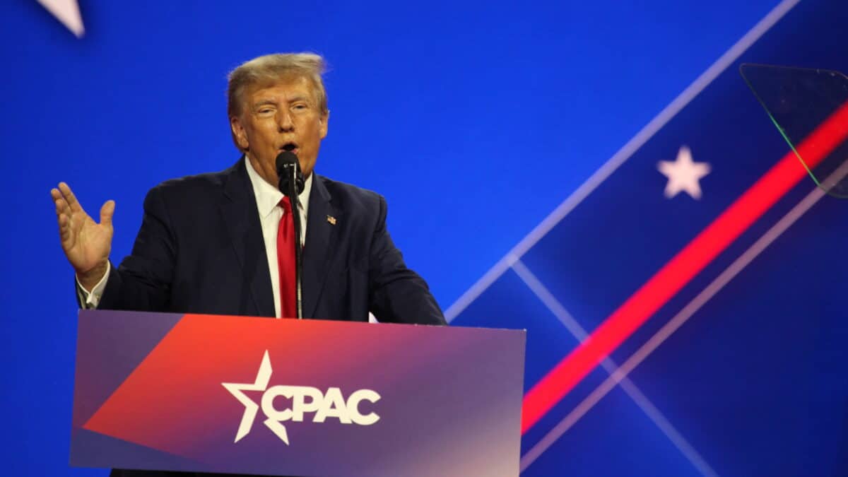 El ex presidente estadounidense Donald Trump habla en la Conferencia de Acción Política Conservadora (CPAC)