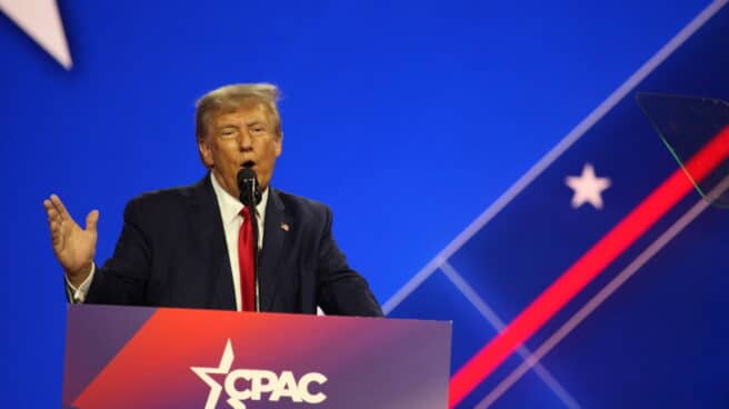 El ex presidente estadounidense Donald Trump habla en la Conferencia de Acción Política Conservadora (CPAC)