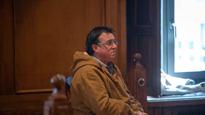 El acusado de un triple crimen, José Luis Abet, durante el juicio