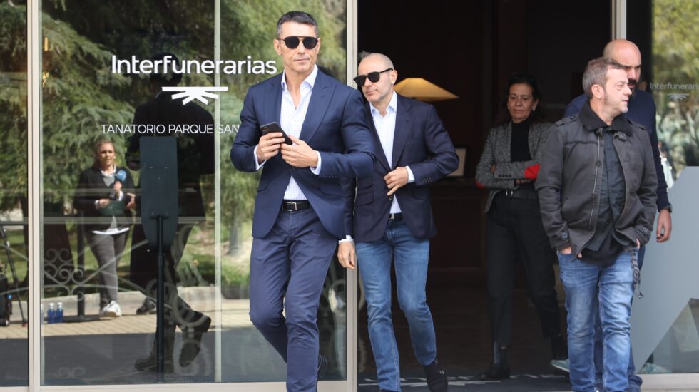 Familiares y amigos despiden a Laura Valenzuela