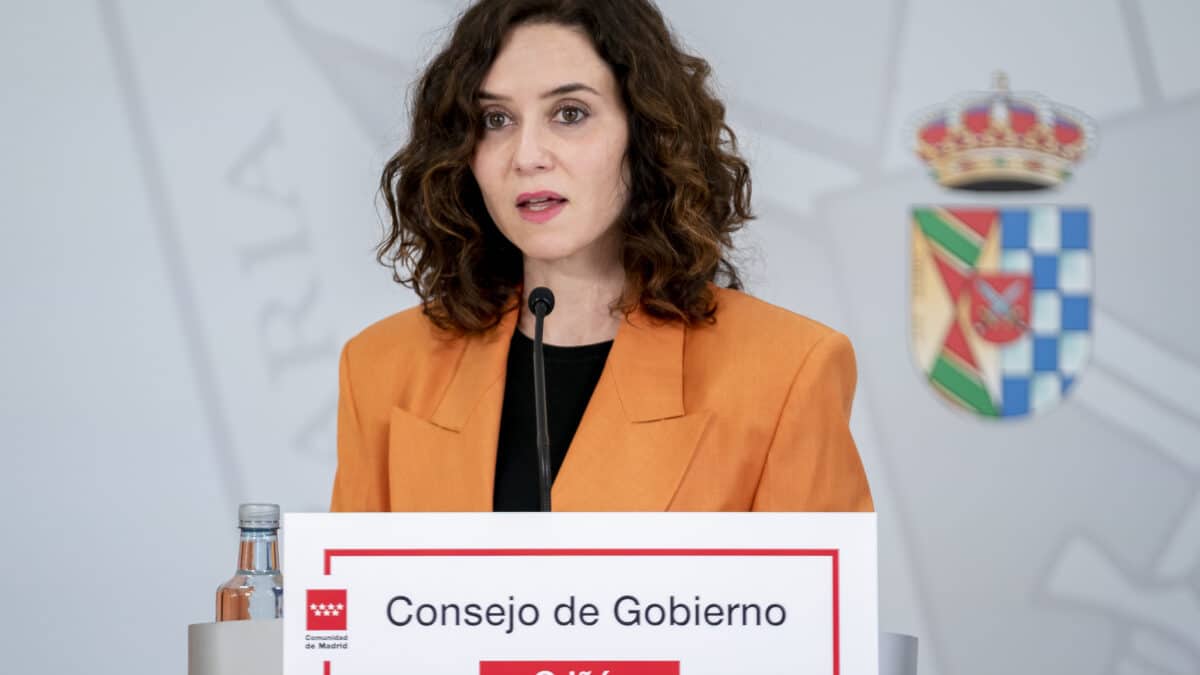 La presidenta de la Comunidad de Madrid, Isabel Díaz Ayuso, comparece en rueda de prensa tras la reunión extraordinaria del Consejo de Gobierno