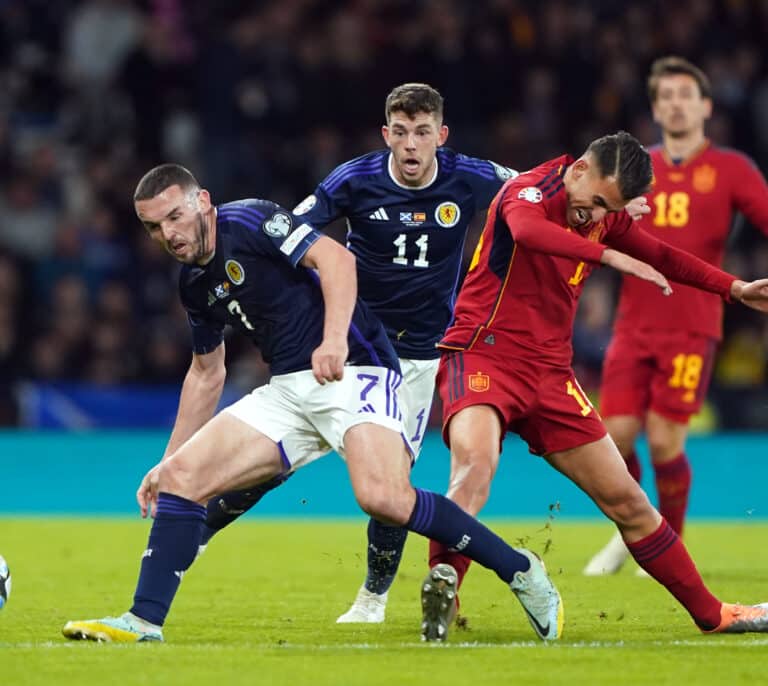 España cae con un 2-0 ante Escocia en el segundo partido de Luis de la Fuente