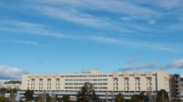Ingresan a una joven de 17 años tras saltar por un balcón al huir de su pareja en Málaga