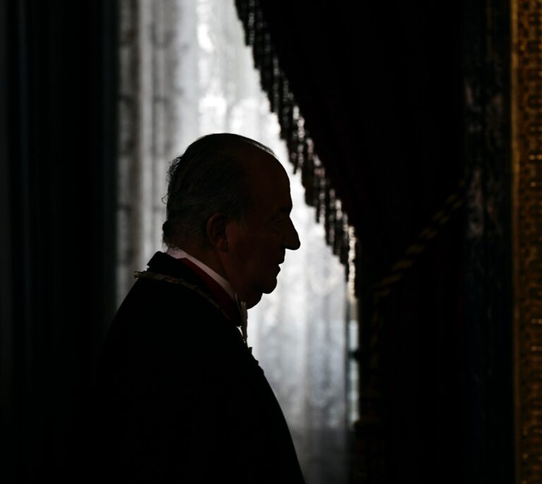 Corinna, Villarejo y documentos bajo llave: el "lado oscuro" del rey Juan Carlos