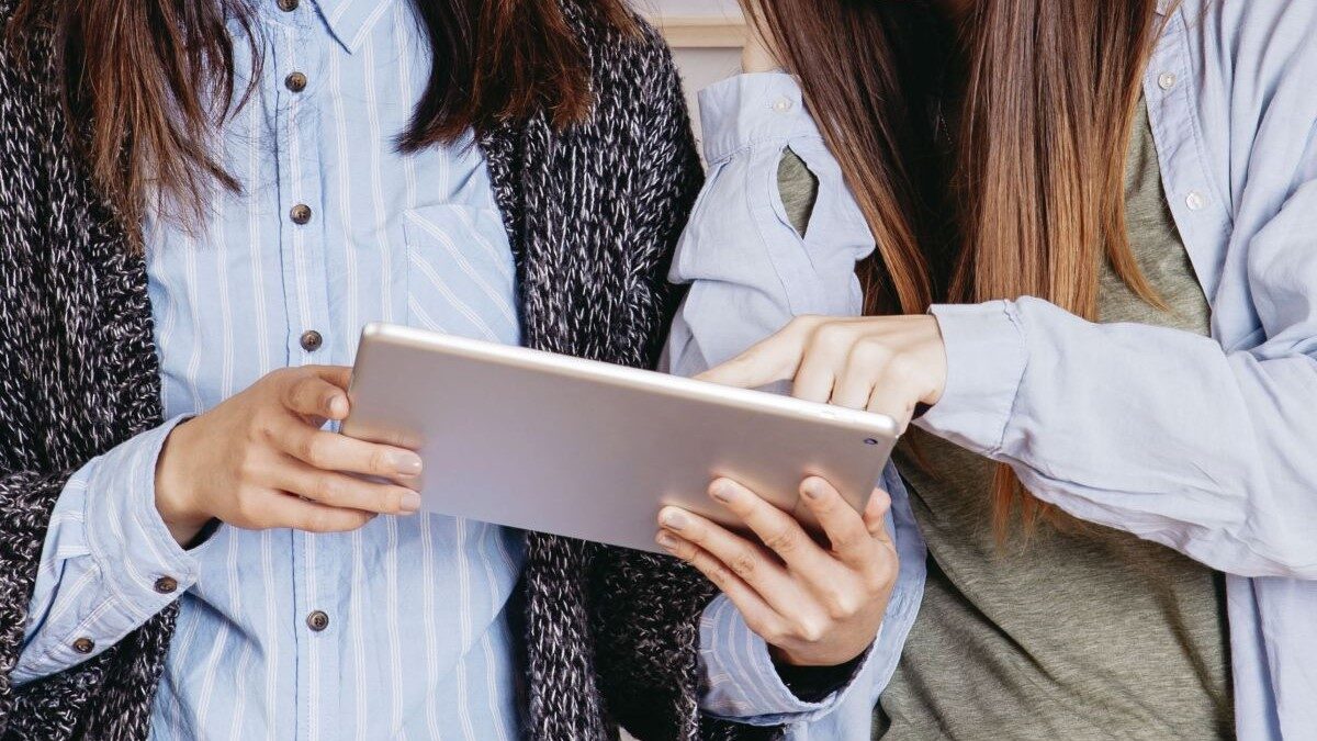 Las empresas tecnológicas se comprometen con la contratación de mujeres