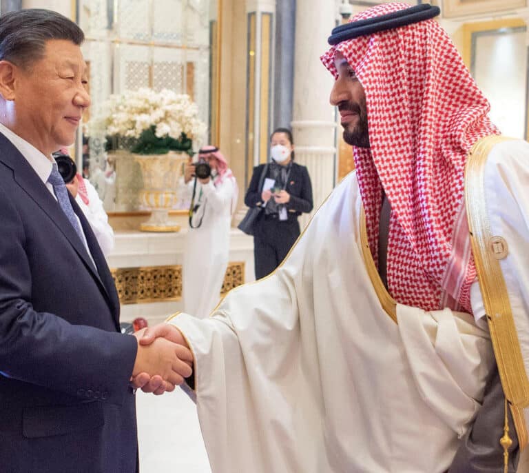 Arabia Saudí gira hacia China