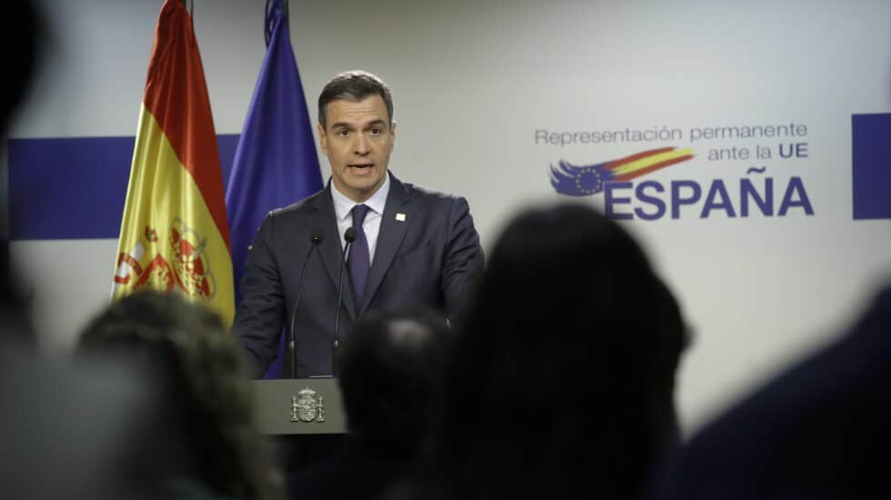 Brussels (Belgium), 24/03/2023.- Spain's Prime Minister Pedro Sanchez speaks during a press conference at the end of an EU Summit in Brussels, Belgium, 24 March 2023. EU leaders met for a two-day summit to discuss the latest developments in relation to 'Russia's war of aggression against Ukraine' and continued EU support for Ukraine and its people. The leaders were also debating on competitiveness, single market and the economy, energy, external relations among other topics, including migration. (Bélgica, Rusia, España, Ucrania, Bruselas) EFE/EPA/OLIVIER HOSLET