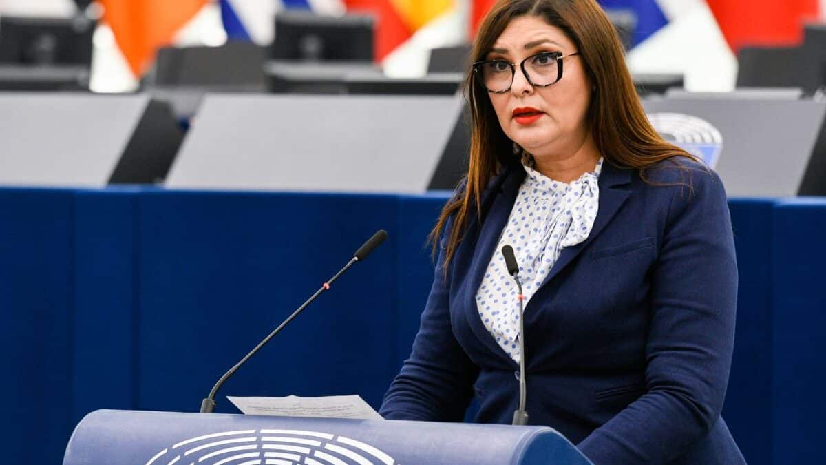 Salima Yenbou, eurodiputada francesa, miembro de la Subcomisión de Derechos Humanos del Parlamento Europeo.