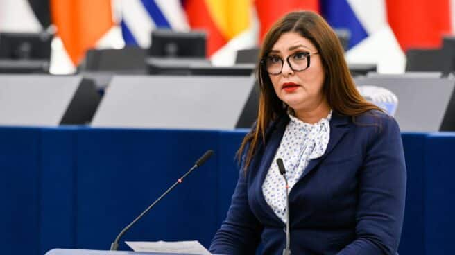 El Parlamento Europeo reprende a Argelia por el deterioro de los derechos humanos el retroceso democrático Salima Yenbou, eurodiputada francesa, miembro de la Subcomisión de Derechos Humanos del Parlamento Europeo.