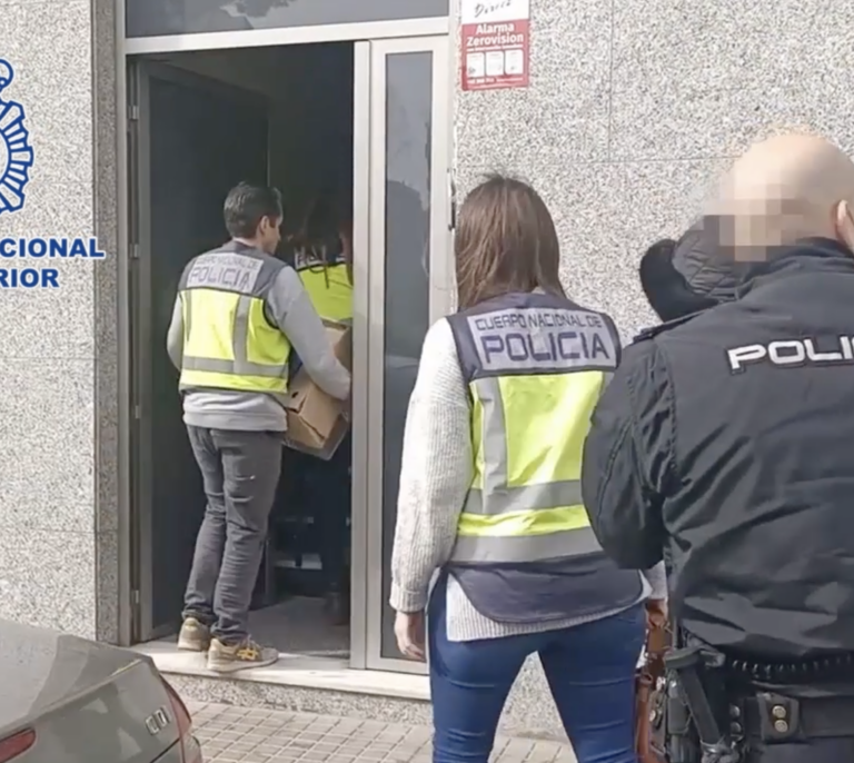 Arrestan a una pareja de Elche por crear agencias de modelos para explotar sexualmente a unas 120 mujeres