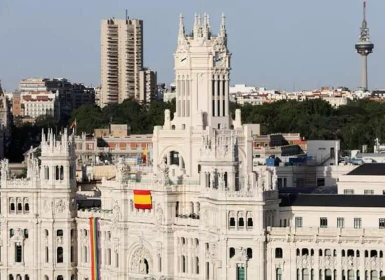 Se busca concejal de Hacienda para Madrid por LinkedIn