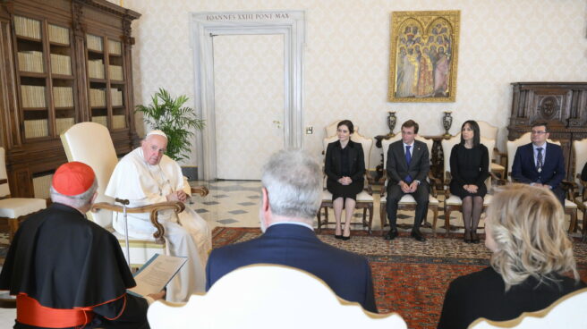 El Papa recibe a las autoridades madrileñas. El Papa recibe a las autoridades madrileñas.