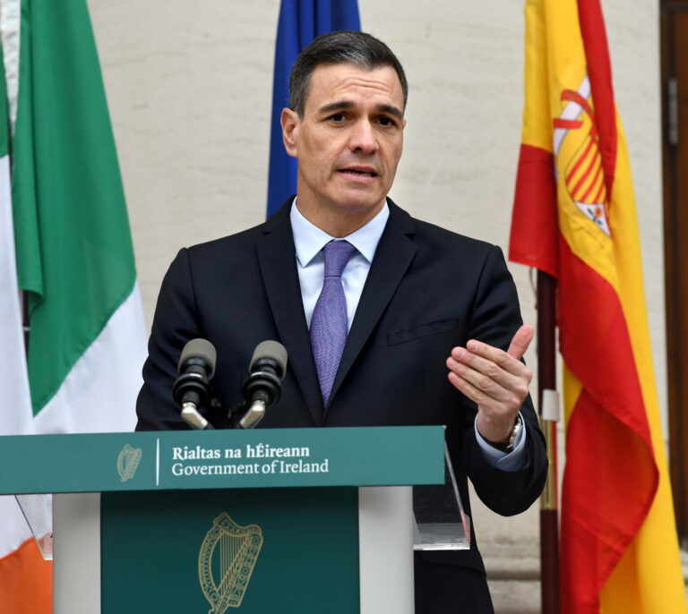 Sánchez acusa a Del Pino de no ser un "empresario comprometido con su país" tras la salida de Ferrovial a Países Bajos