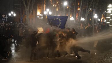 Cañones de agua contra la bandera de Europa: ¿qué está pasando en Georgia?