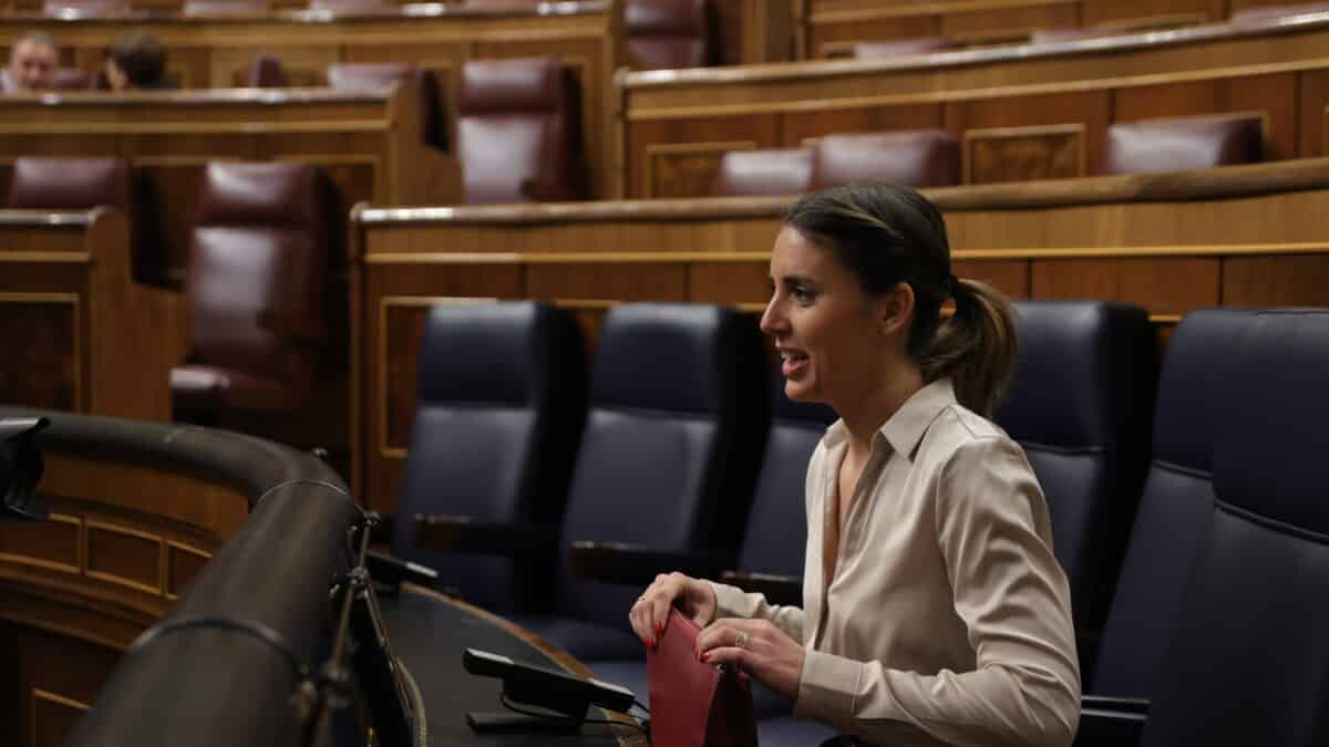 Gestación subrogada en España: rechazada por los partidos, pero apoyada por el 58,3% de los votantes