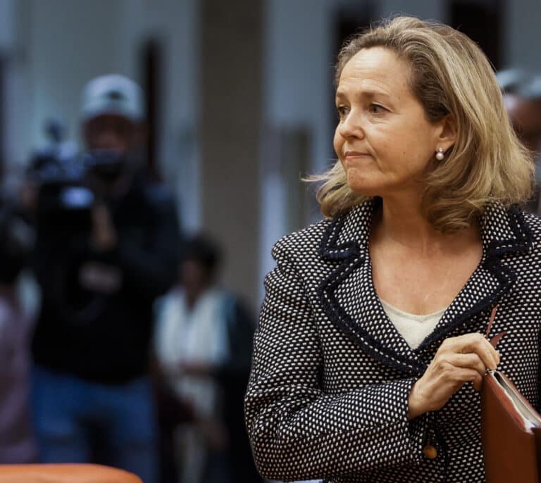 El Gobierno sale en tromba contra Feijóo por criticar la reforma de las pensiones en Bruselas