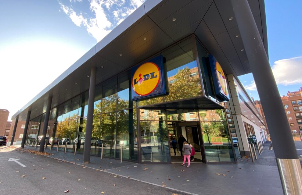 Entrada de supermercado Lidl Madrid abierto en semana santa 2023