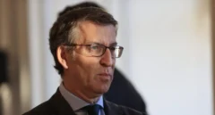 Feijóo reprocha a Sánchez el organigrama "machista" de su gabinete en Moncloa con solo una mujer