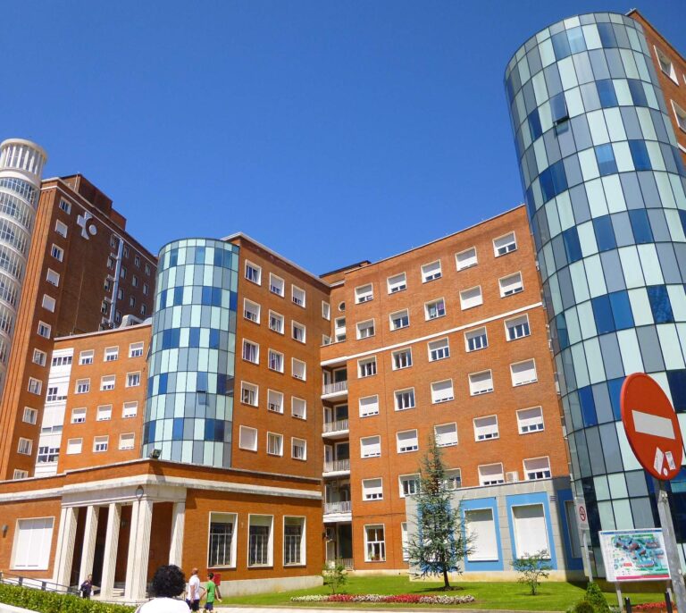 Ingresada una mujer en Bilbao tras ser quemada por su expareja
