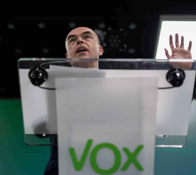 Vox reta a Ayuso y amplía en su programa la medida fiscal que les llevó a romper en Madrid