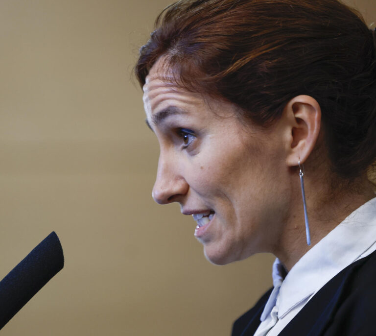 Enrique Ossorio y Mónica García, españoles de paguita