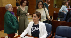 El marido de Mónica García también cobró el mismo bono térmico por el que pide la dimisión de un consejero de Ayuso