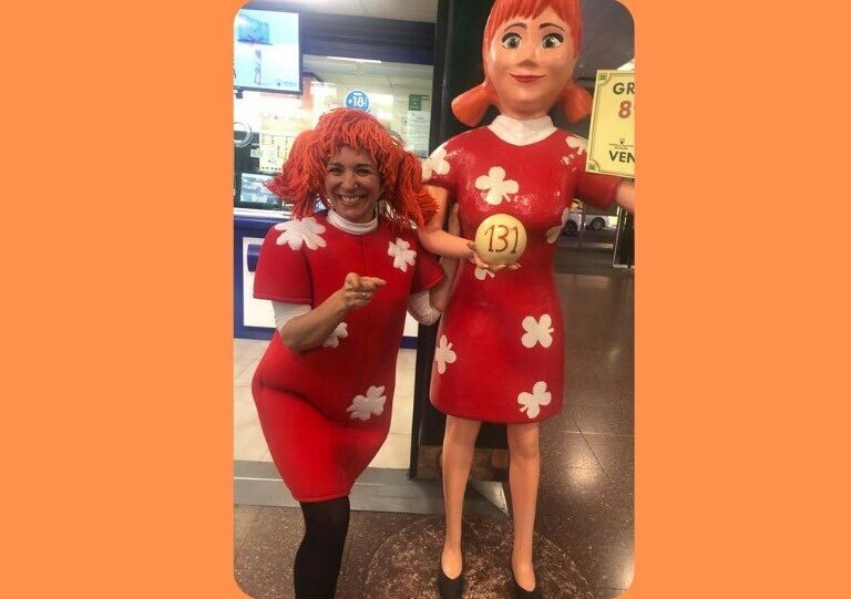 Roban la 'Muñeca Premiosa', la famosa figura de la Administración de Loterías de Chamartín que pesa más de 100 kilos